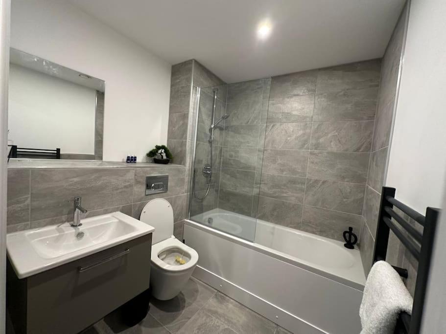 Stylish Central York Apartment Free Parking & Gym Екстер'єр фото